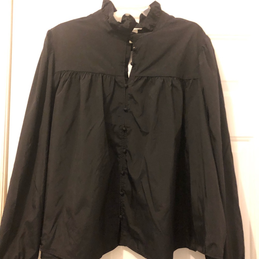 Cute black long sleeves ruffle top